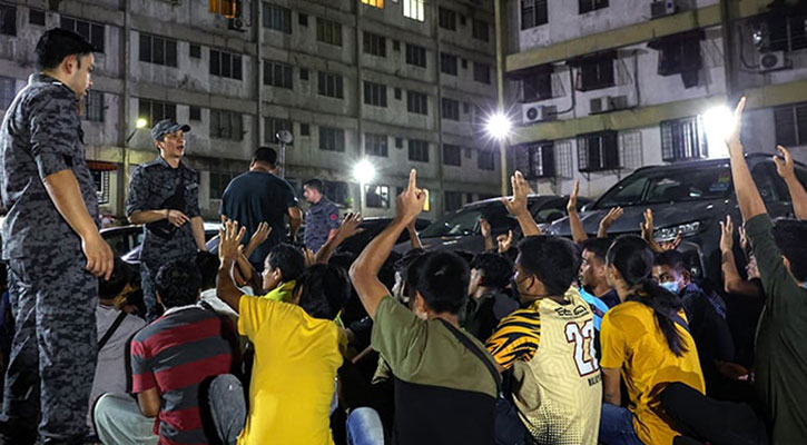 মালয়েশিয়ায় ২৫২ বাংলাদেশি আটক