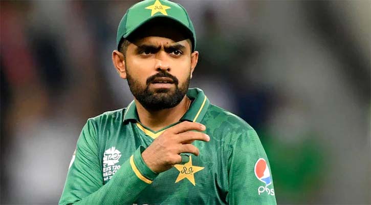 ওয়াসিম, ওয়াকারের চোখে ‍‍‘স্বার্থপর‍‍’ বাবর আজম