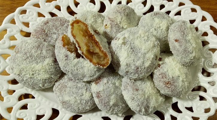 টসটসে বালুসাই মিষ্টি