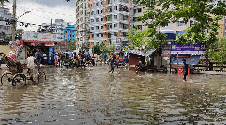 রাজধানীতে বিভিন্ন এলাকায় জলাবদ্ধতা