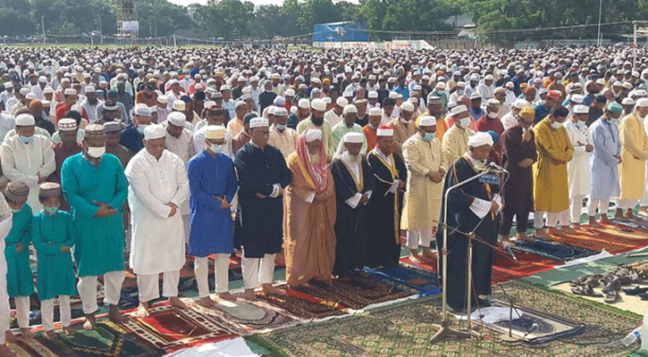 উপমহাদেশের সবচেয়ে বড় ঈদগাহ ময়দানে জামাত