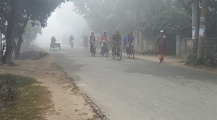 দিনাজপুরে বয়ে যাচ্ছে মাঝারি শৈত্যপ্রবাহ