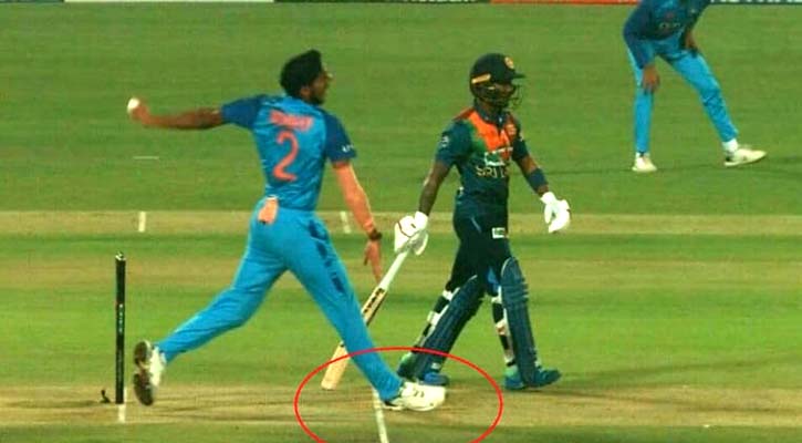 নো বলে ভারতীয় বোলারের লজ্জার রেকর্ড
