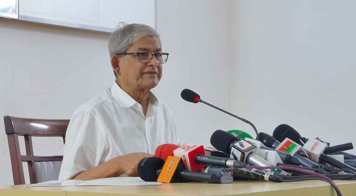 সরকার জনগণকে বোকা বানাচ্ছে : ফখরুল