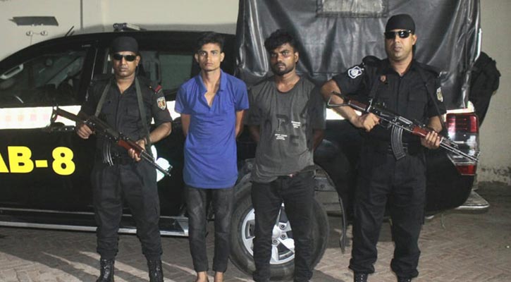 গাঁজাসহ দুই মাদক কারবারি গ্রেপ্তার