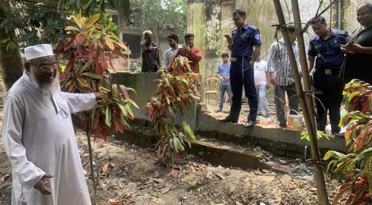 অজ্ঞাত ১৬টি নতুন কবর নিয়ে এলাকাজুড়ে চাঞ্চল্য