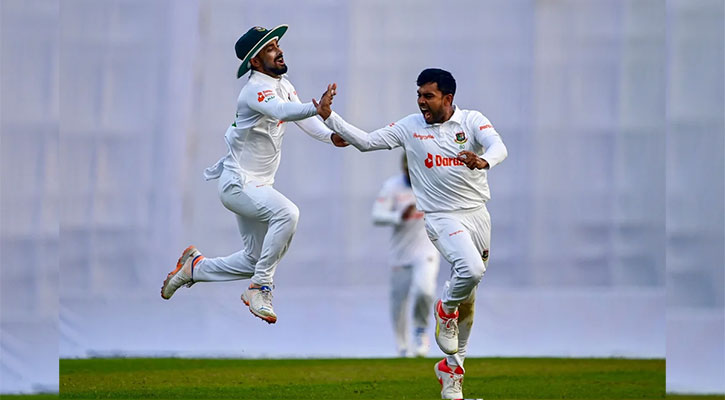 মিরাজের ঘূর্ণিতে দিশেহারা ভারত, জয়ের কাছাকাছি বাংলাদেশ