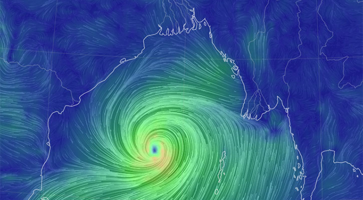 মোখার কেন্দ্রে বাতাসের গতিবেগ বাড়ছে