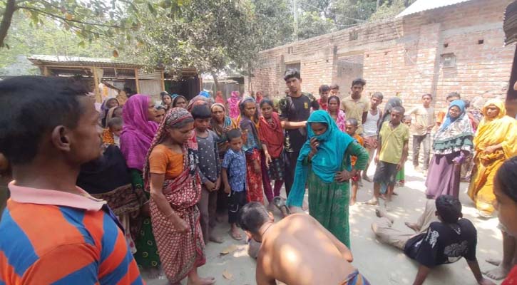 মাকে গলা টিপে হত্যার অভিযোগ ছেলের বিরুদ্ধে