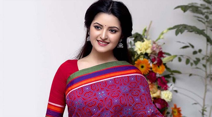 প্রধানমন্ত্রীকে ধন্যবাদ জানালেন পরীমণি