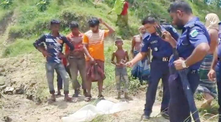 পলিথিনে ঢাকা ছিল দুই যমজ শিশুর মরদেহ