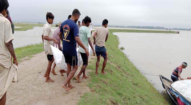 ঢলের পানিতে তলিয়ে যাওয়া মায়ের লাশ উদ্ধার, দুই সন্তান নিখোঁজ