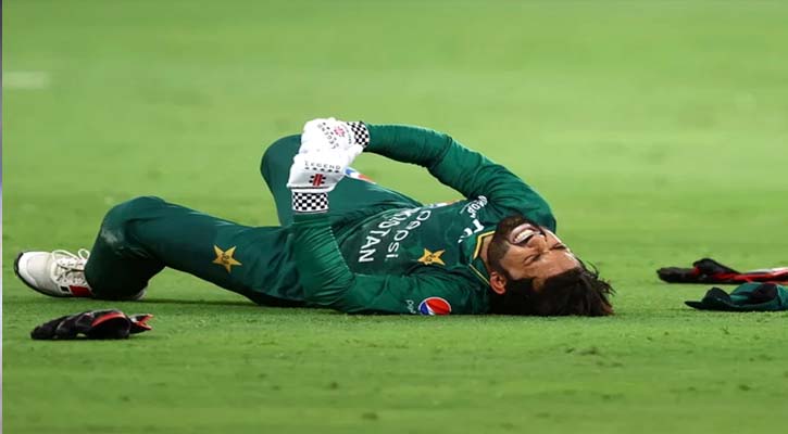 ভারতকে হারিয়েই হাসপাতালে ছুটলেন রিজওয়ান