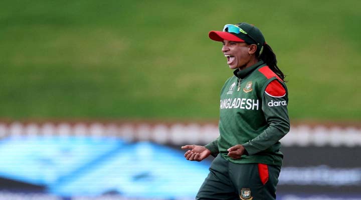 চেনা মাঠে ভালো করার প্রত্যয় সালমাদের কণ্ঠে