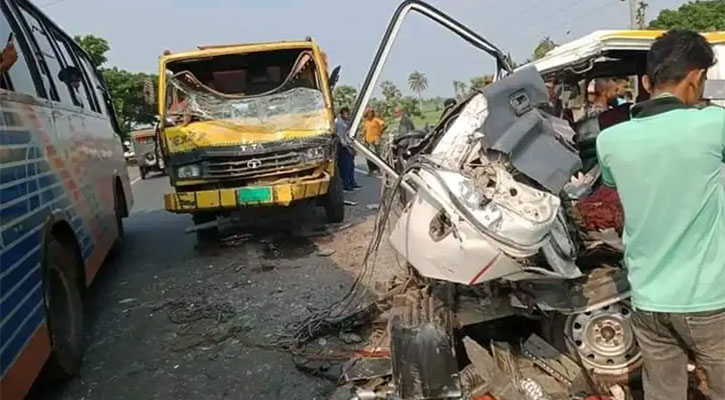 ট্রাক-অ্যাম্বুলেন্স সংঘর্ষে নিহত বেড়ে ৫