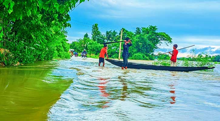 পাহাড়ি ঢলের পানিতে সুনামগঞ্জ-তাহিরপুর সড়ক যোগাযোগ বিচ্ছিন্ন